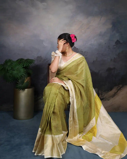 WMN  Jacquard Chex Saree Online Ollve