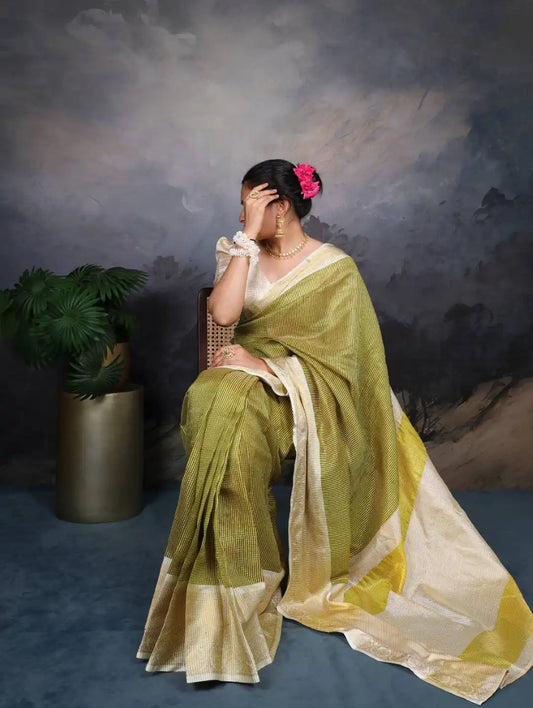 WMN  Jacquard Chex Saree Online Ollve