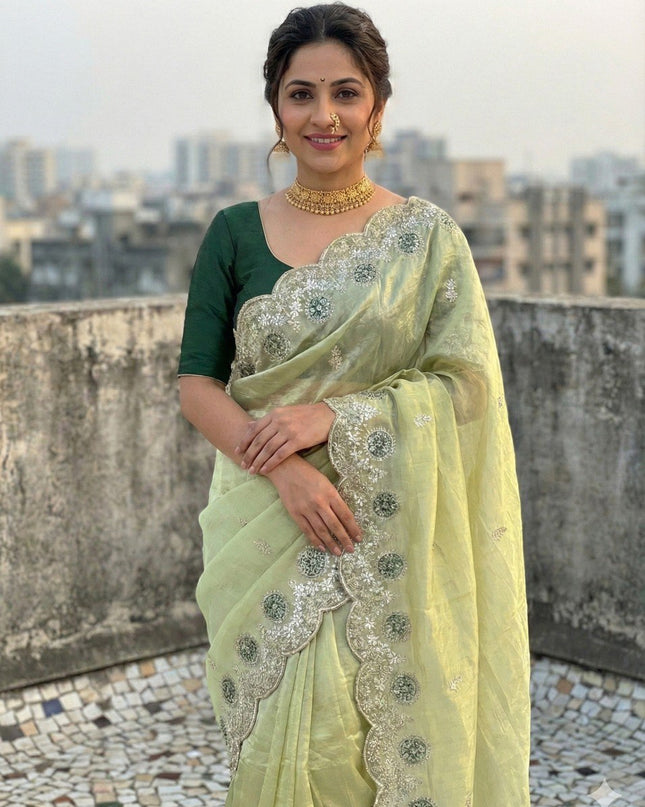 Kusum 812 Gold Crush Thread Work Party Wear Saree
